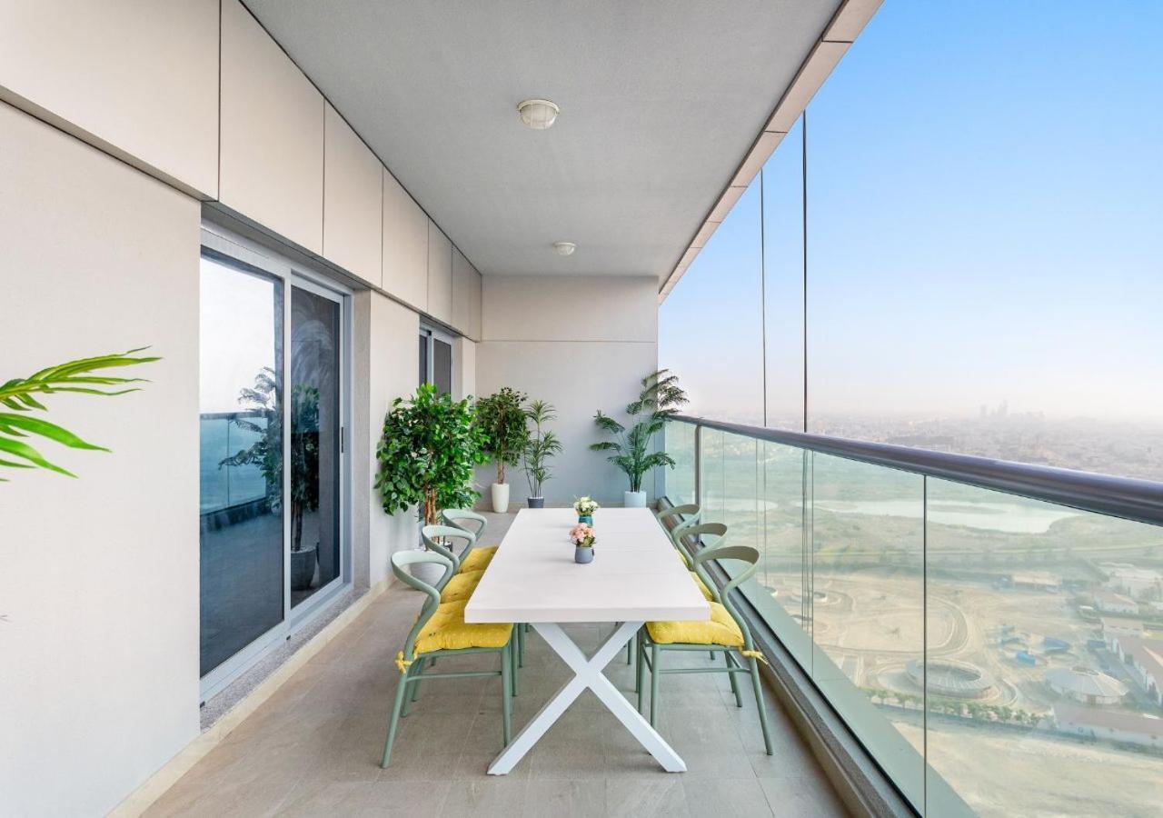 Dream Retreat- Burj Views Dubai